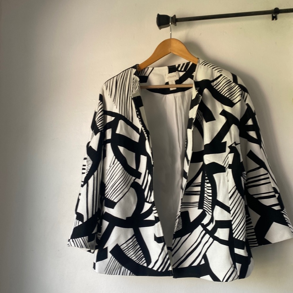 Chico’s 3 (Large) Bi-Color Geometric Jacket - Picture 2 of 14